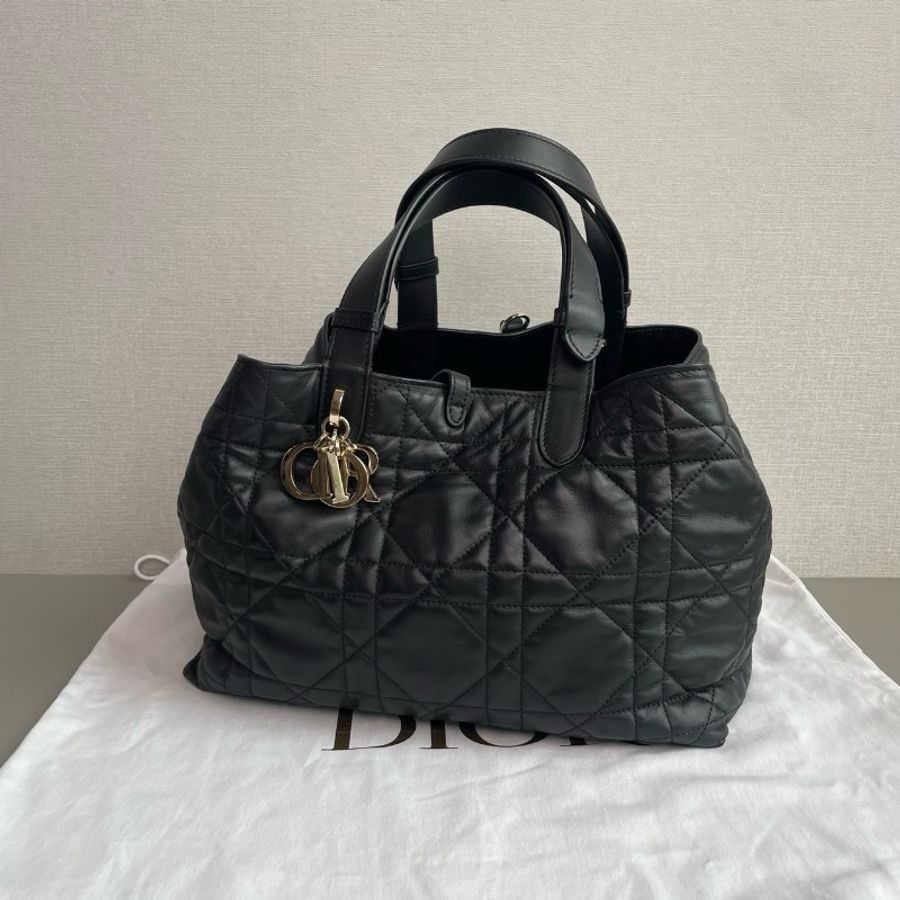 Dior迪奧 Toujours 中號黑色土著手提包
98新✨️-4