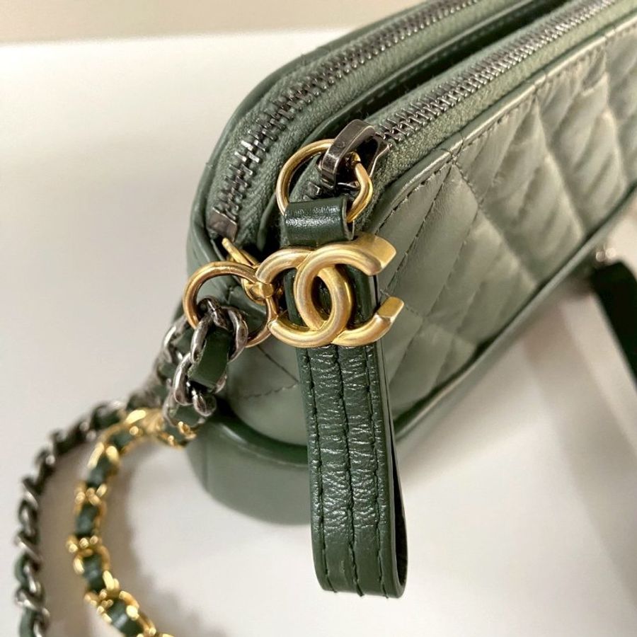 CHANEL Gabrielle 抹茶綠 羊皮 金鍊 MINI 流浪包 WOC-8