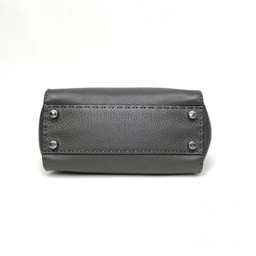 FENDI PEEKABOOMini灰色牛皮銀扣肩背包-4
