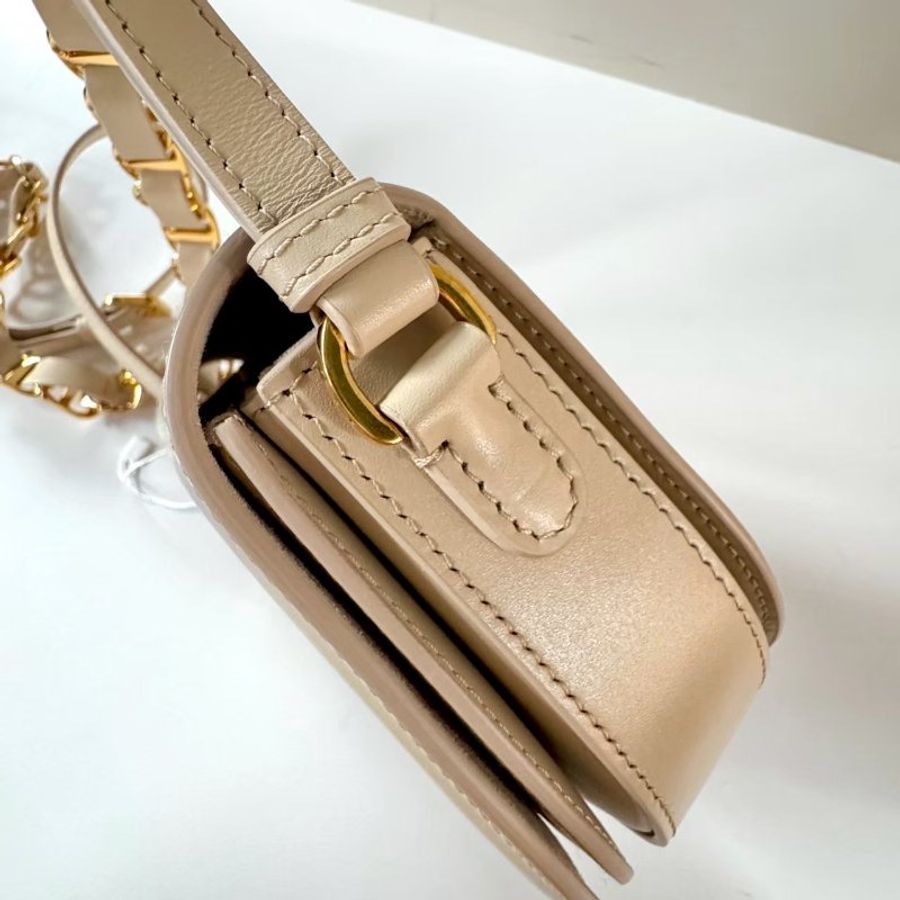 Dior Signature 奶茶色 CD壓紋 金鍊 橢圓 磁釦 斜背 相機包 M9280UZWS-4