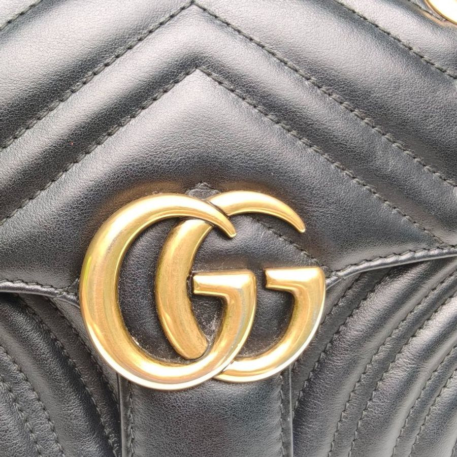 GUCCI GGMarmont肩背包Mini黑色牛皮金扣肩背包-4