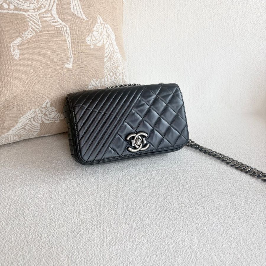 Chanel coco boy黑色牛皮鏈條包-5