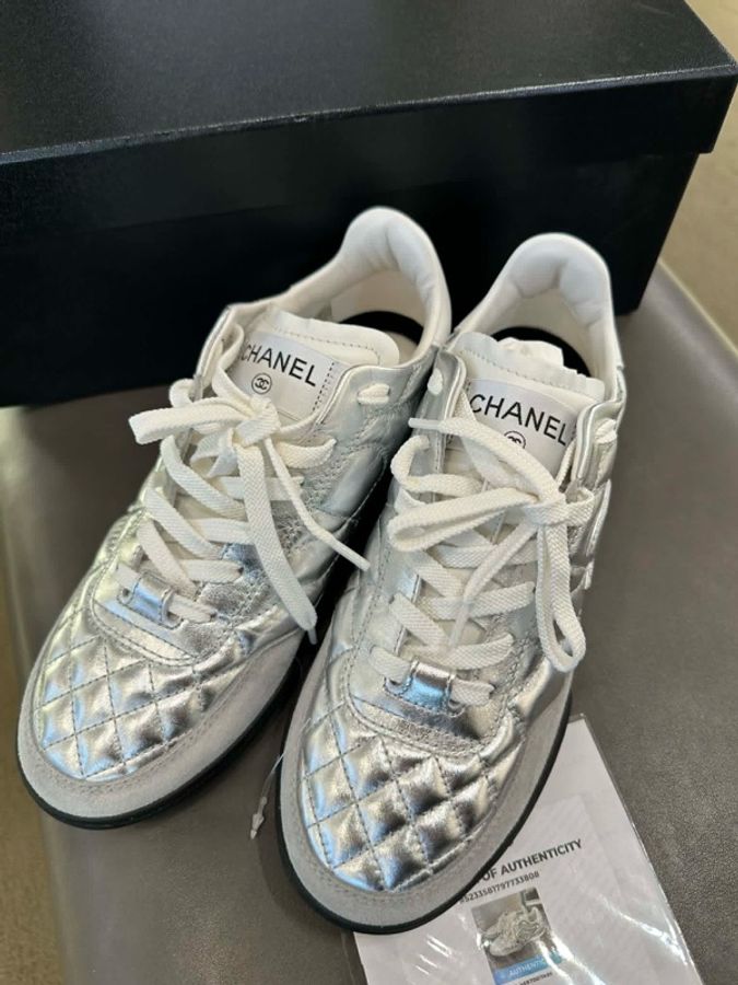 CHANEL銀灰德訓鞋35.5全新-4