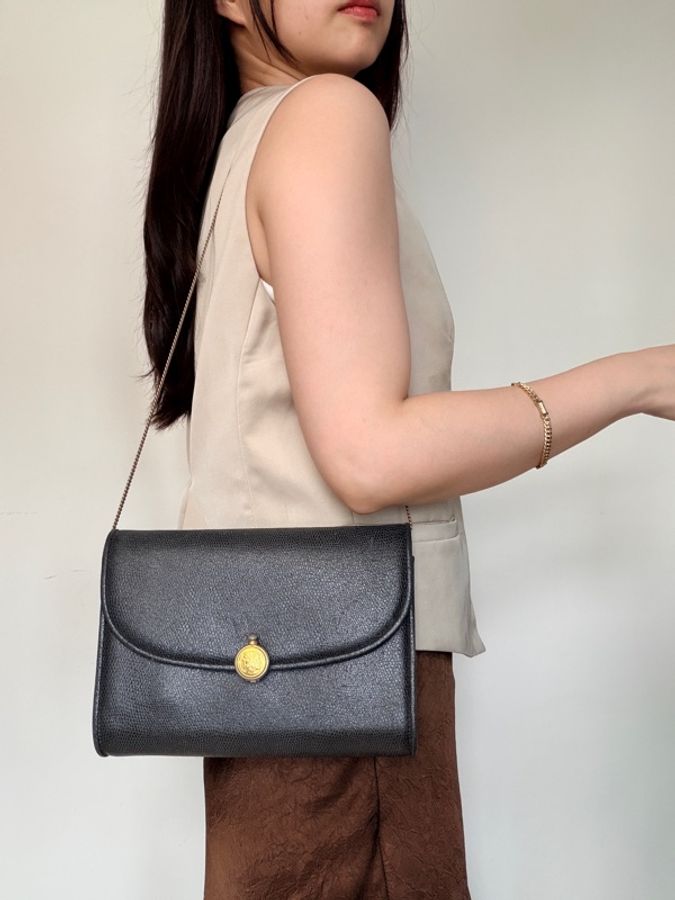 1989年購證 Fendi 經典黑金羅馬錢幣扣掌紋皮鏈條包 斜背包-1