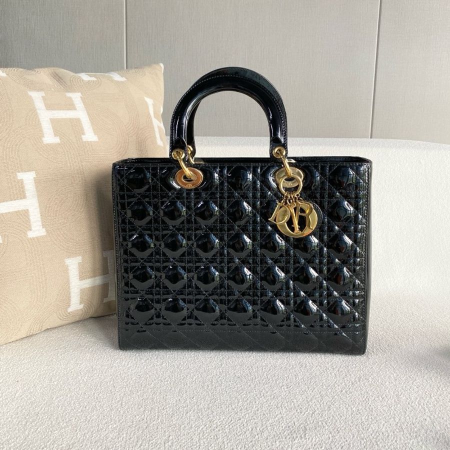 Dior迪奧黑金漆皮七格戴妃包-1