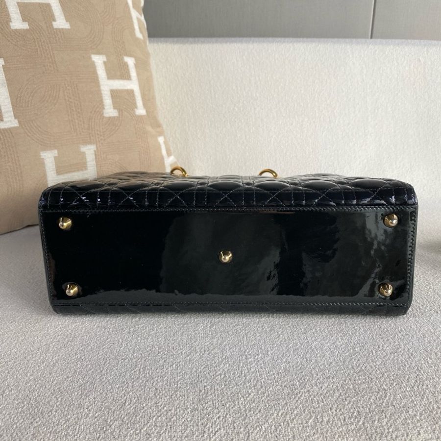 Dior迪奧黑金漆皮七格戴妃包-4