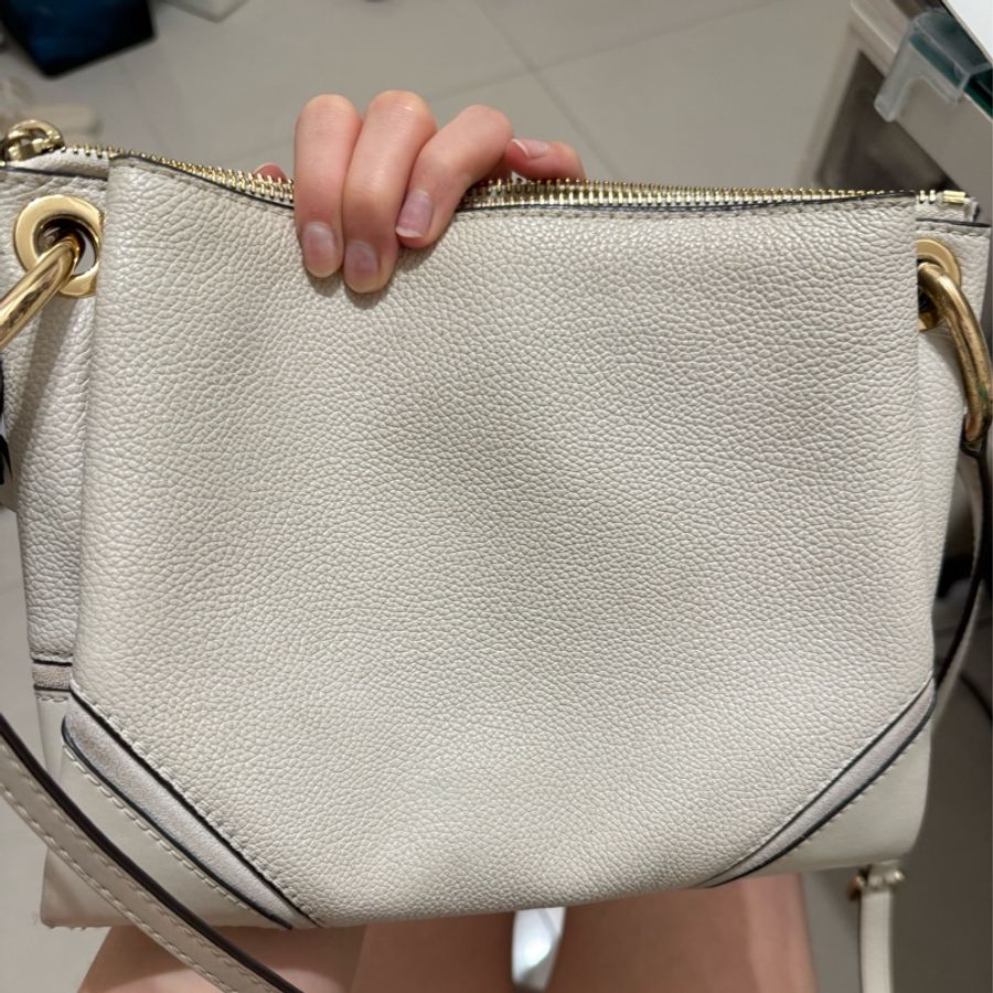 Michael Kors Raven 荔枝紋真皮兩用包 米白色 金扣-5