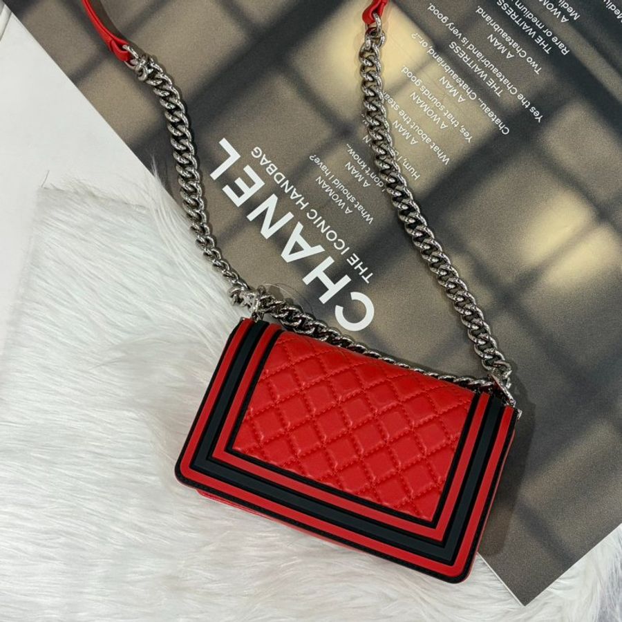 CHANEL THEBOY20 紅黑色-4