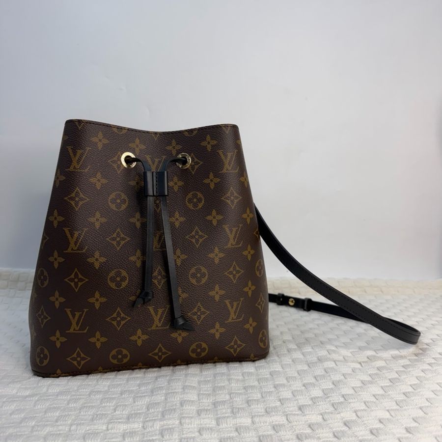 Louis Vuitton NeoNoe MM 水桶包|晶片款-0