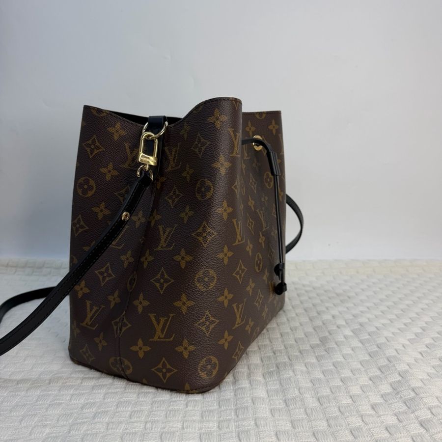 Louis Vuitton NeoNoe MM 水桶包|晶片款-2