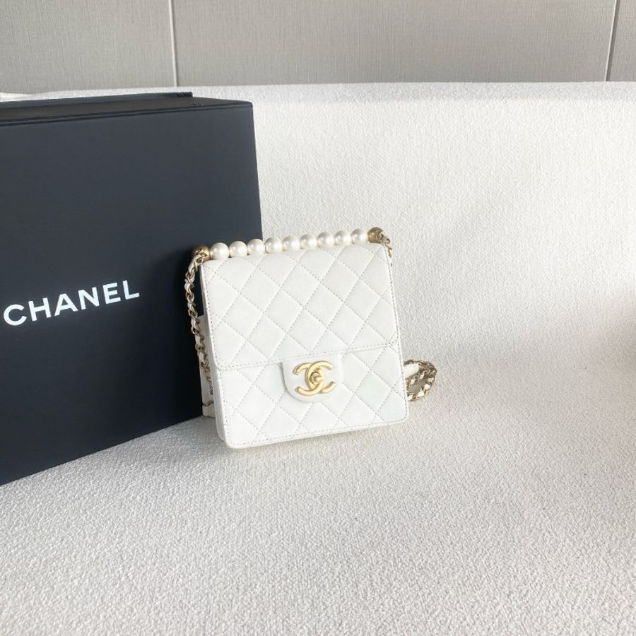 Chanel香奈兒白金珍珠鏈條包
白色金扣 羊皮-4