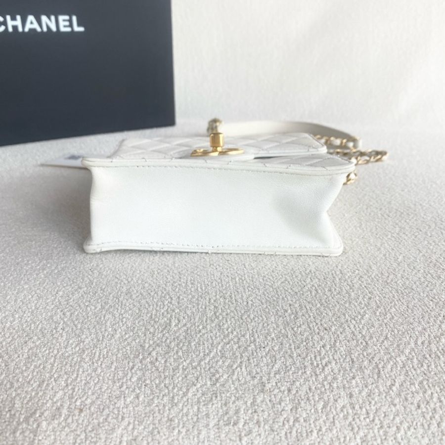 Chanel香奈兒白金珍珠鏈條包
白色金扣 羊皮-5
