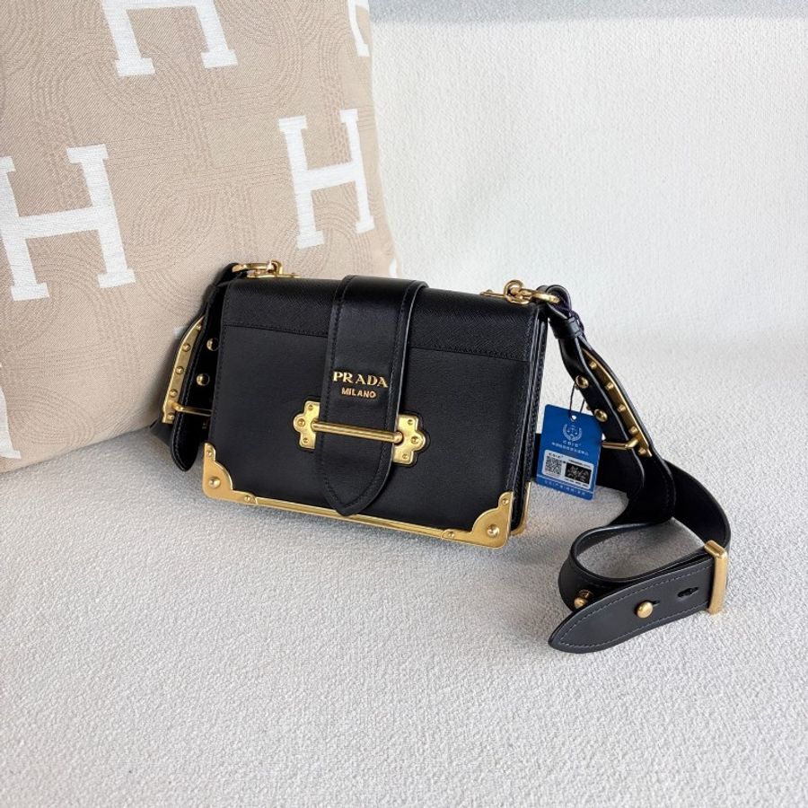 Prada Cahier宮廷盒子包
黑金 牛皮-3