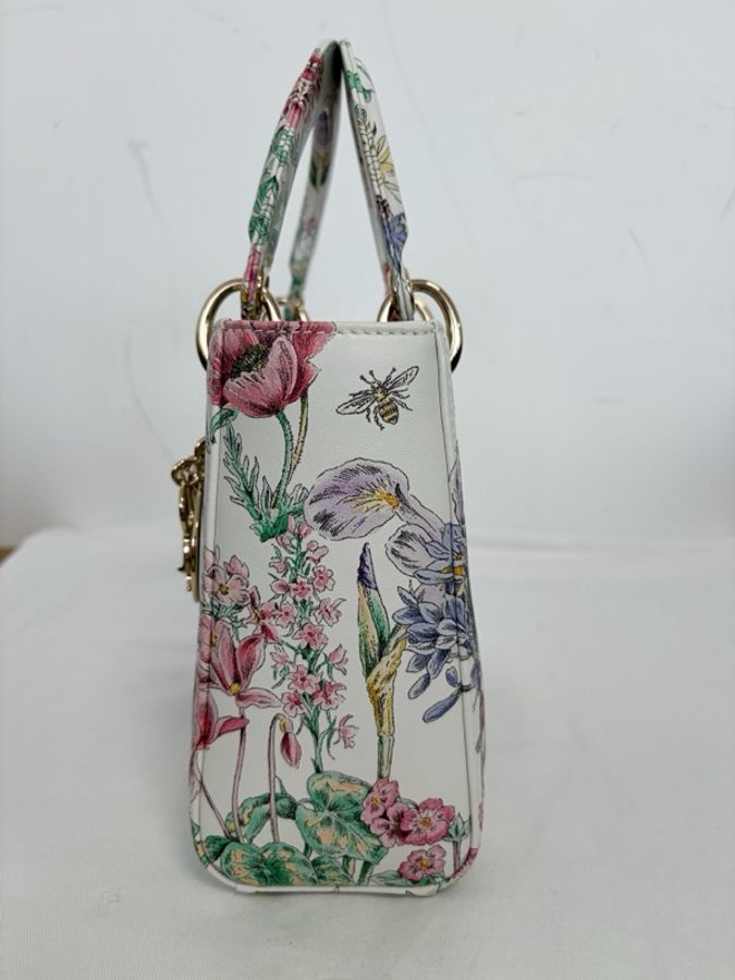 Dior 迪奧限定花卉四格戴妃包 金扣。-2