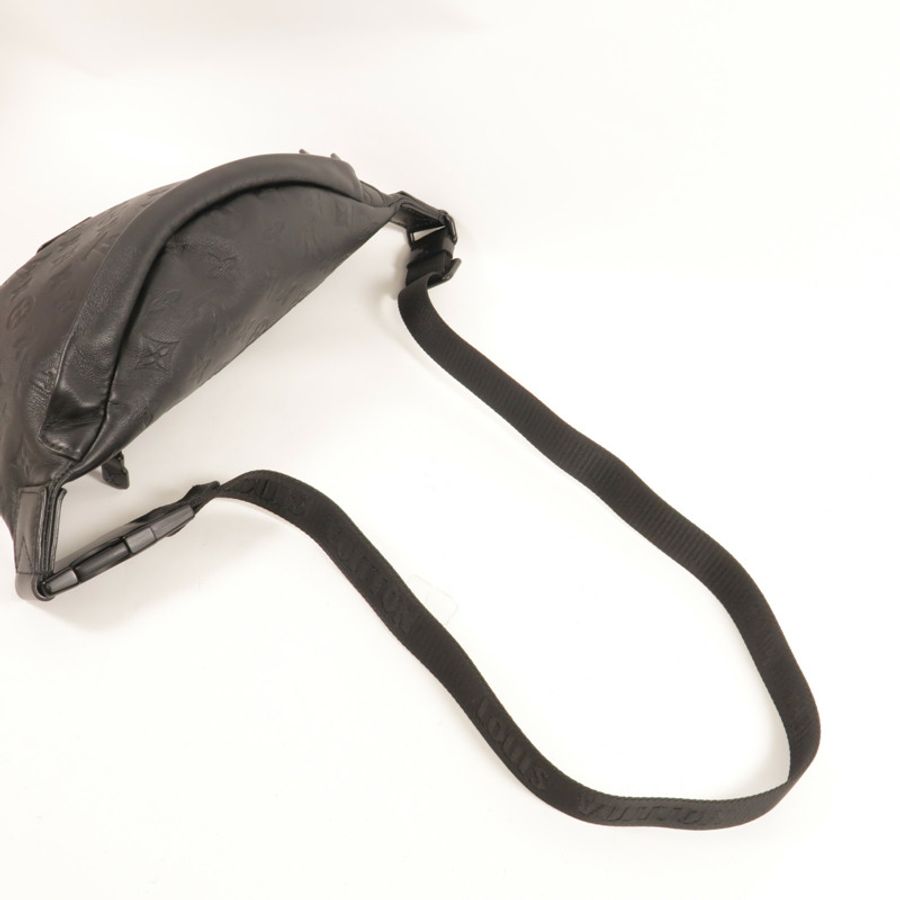 LOUIS VUITTON Monogram Shadow Discovery Bumbag腰包-5