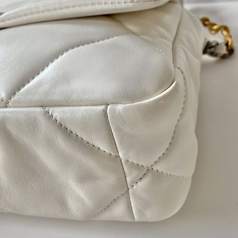 CHANEL 19系列 白色 山羊皮 金釦 雙色鍊 26cm 芯片款 手提 斜挎 小號 口蓋包 AS1160-3