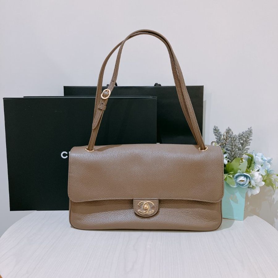 TK2106 香奈兒 大象灰金扣 特大號蓋手袋 32cm Maxi Flap bag Grained Calfskin Grey X GHW-2