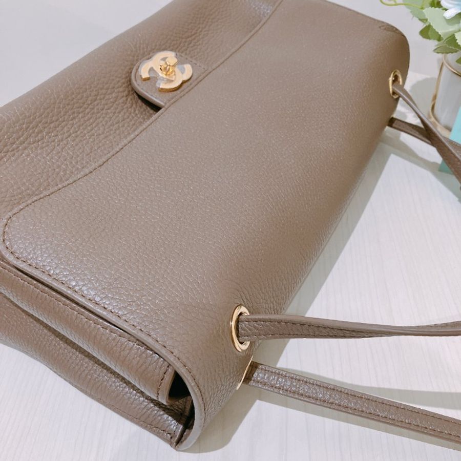 TK2106 香奈兒 大象灰金扣 特大號蓋手袋 32cm Maxi Flap bag Grained Calfskin Grey X GHW-8