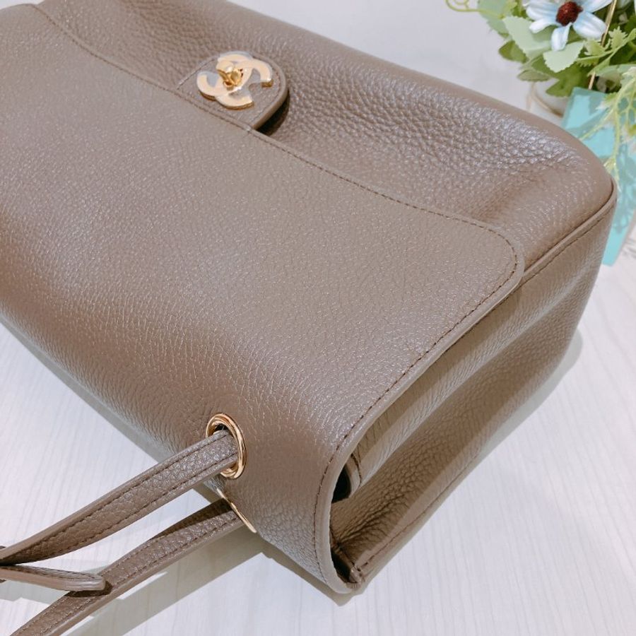 TK2106 香奈兒 大象灰金扣 特大號蓋手袋 32cm Maxi Flap bag Grained Calfskin Grey X GHW-9
