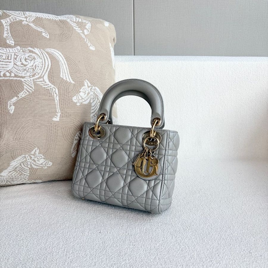 Dior lady dior 灰色金扣戴妃三格-4