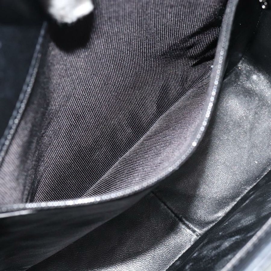 【日本直送】香奈兒 (CHANEL) 漆皮黑色銀色雙C標誌手提包 mr2603A-11