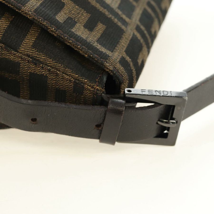 【日本直送】FENDI Zucca帆布Mamma Baguette單肩包 黑色棕色 正品 189272V-7
