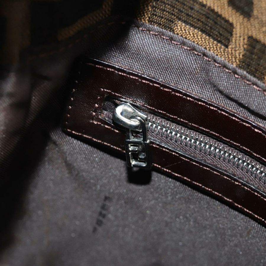 【日本直送】FENDI Zucca帆布Mamma Baguette單肩包 黑色棕色 正品 189187V-23