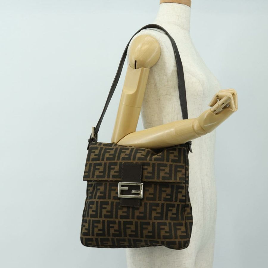【日本直送】FENDI Zucca帆布Mamma Baguette單肩包 黑色棕色 正品 189187V-25