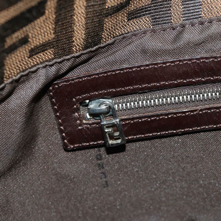 【日本直送】FENDI Zucca帆布Mamma Baguette單肩包 黑色棕色 正品 am12003V-22