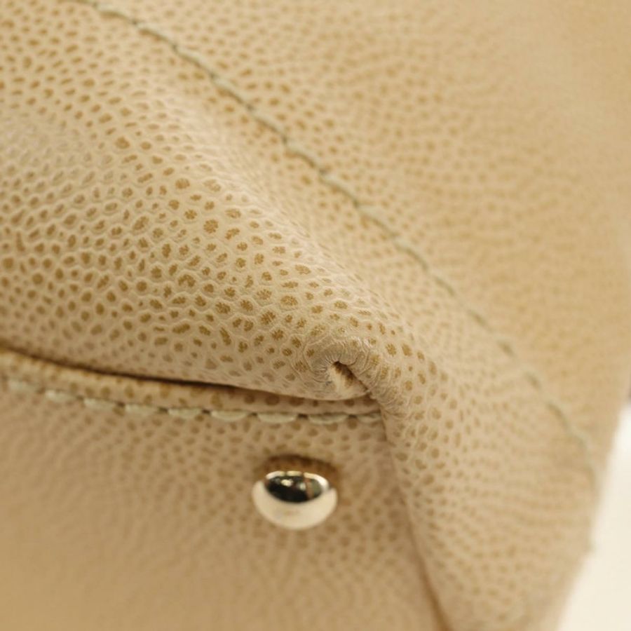 【日本直送】香奈兒魚子醬皮肩背包 米色 金色 CC 標誌 正品 188609SAV-17