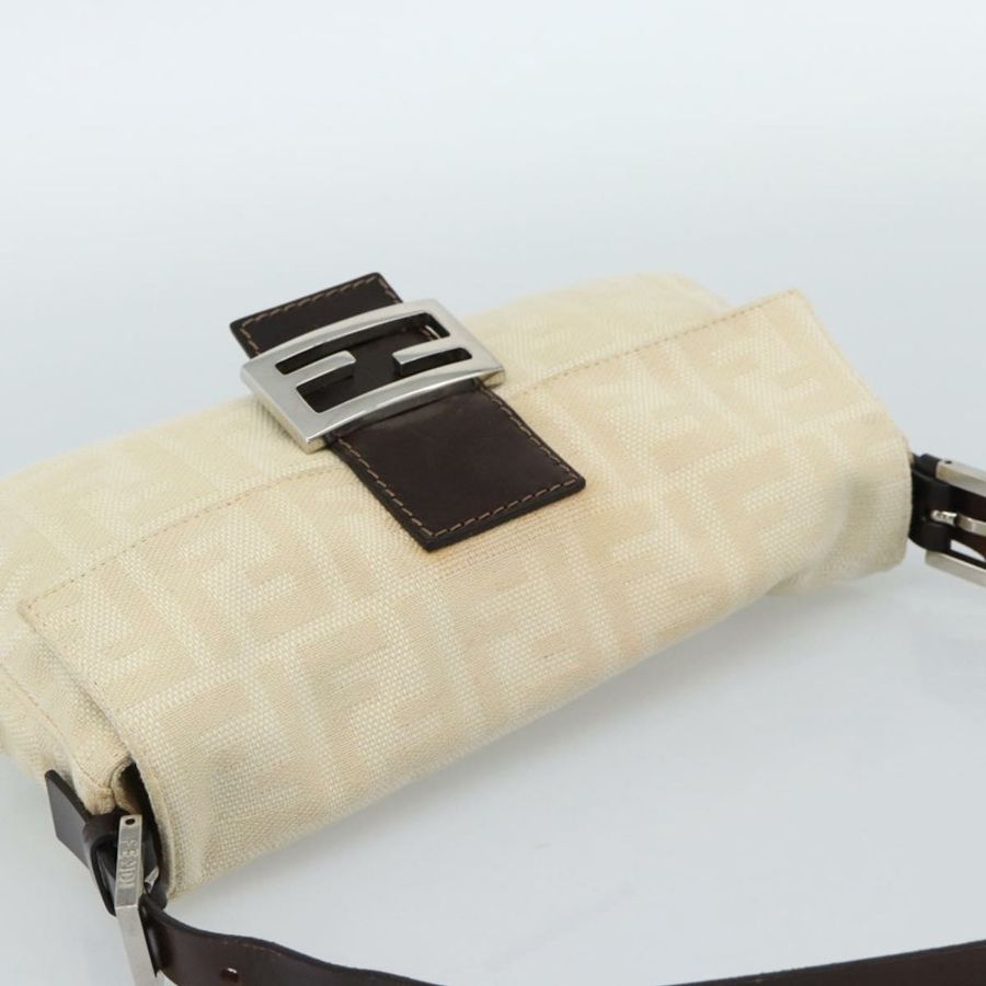 【日本直送】FENDI Zucca帆布Mamma Baguette肩背包 米色 銀色 正品 190260SAM-5