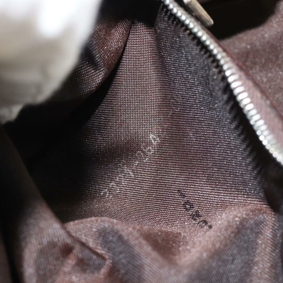 【日本直送】FENDI Zucca帆布Mamma Baguette肩背包 米色 銀色 正品 190260SAM-10