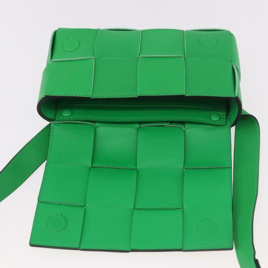 【日本直送】BOTTEGA VENETA MAXI INTRECCIATO 卡式腰包 皮革 綠色 正品 189892M-8