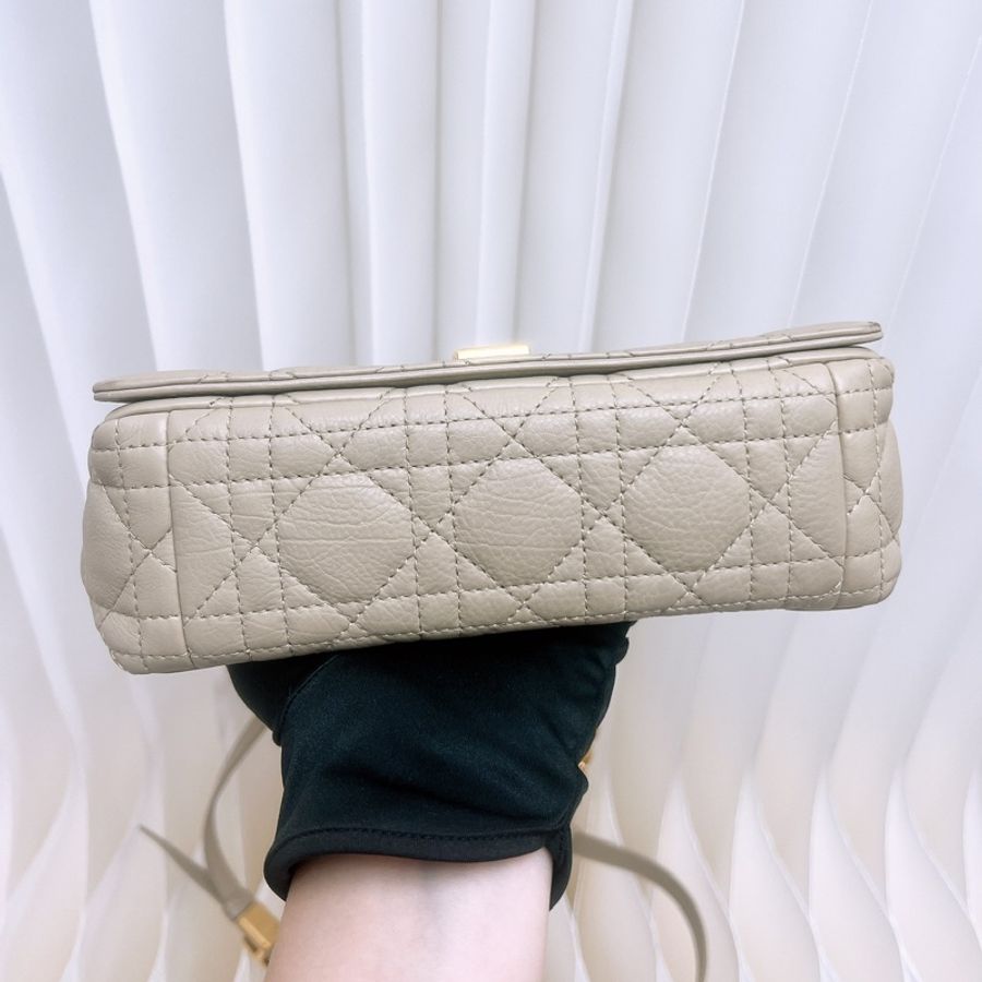 Dior caro 小號奶茶鏈條包-13