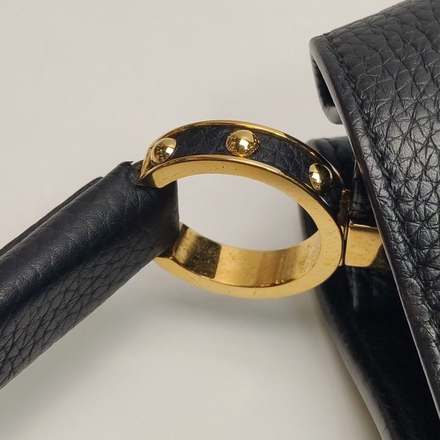 Louis Vuitton (LV) Capucines大號牛皮純色金屬LV搭扣手提包-14