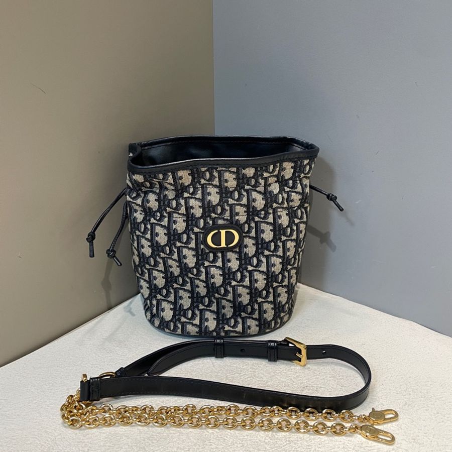 Dior/迪奧25年新款30 Montaigne迷你小福袋水桶包-1