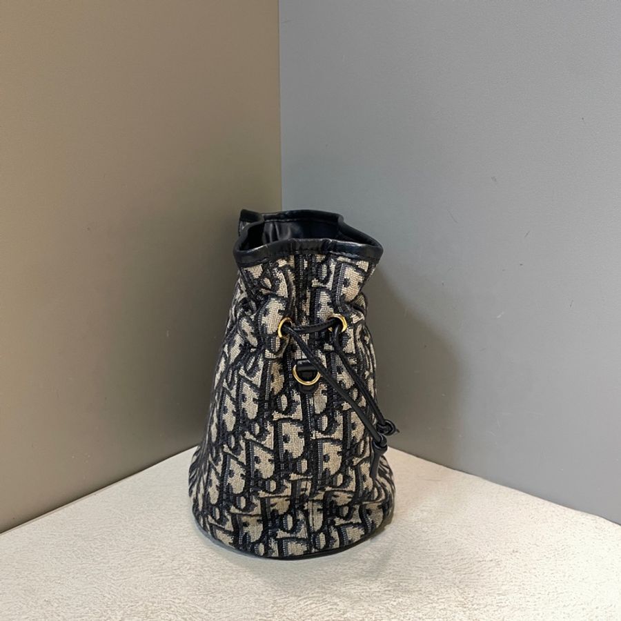 Dior/迪奧25年新款30 Montaigne迷你小福袋水桶包-4