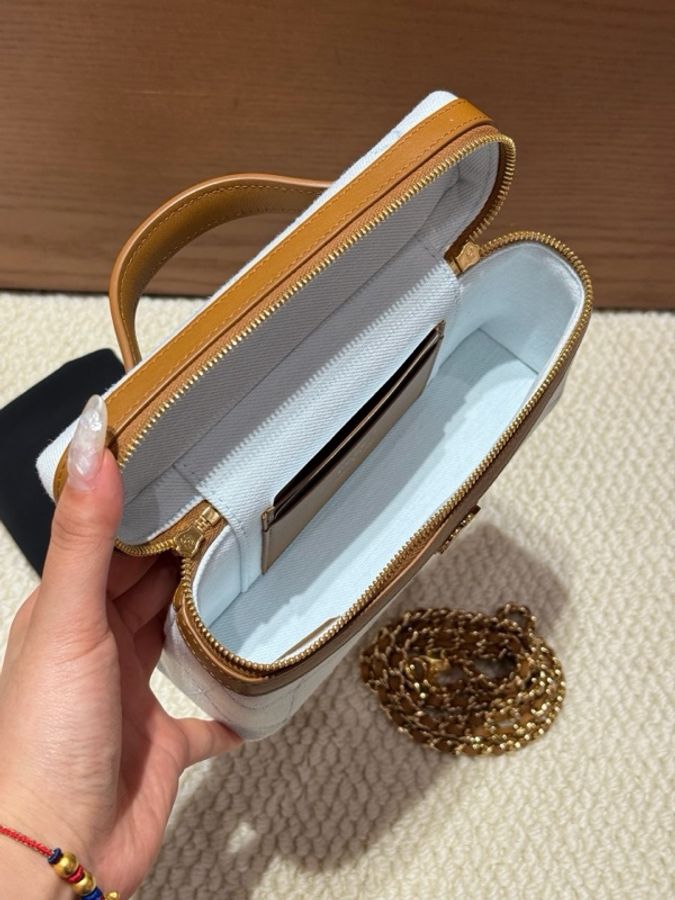 Chanel/香奈兒 26m coco beachLp飯盒包 淡藍丹寧+焦糖色飾邊 尺寸:17*19.5 附件:塵袋-7