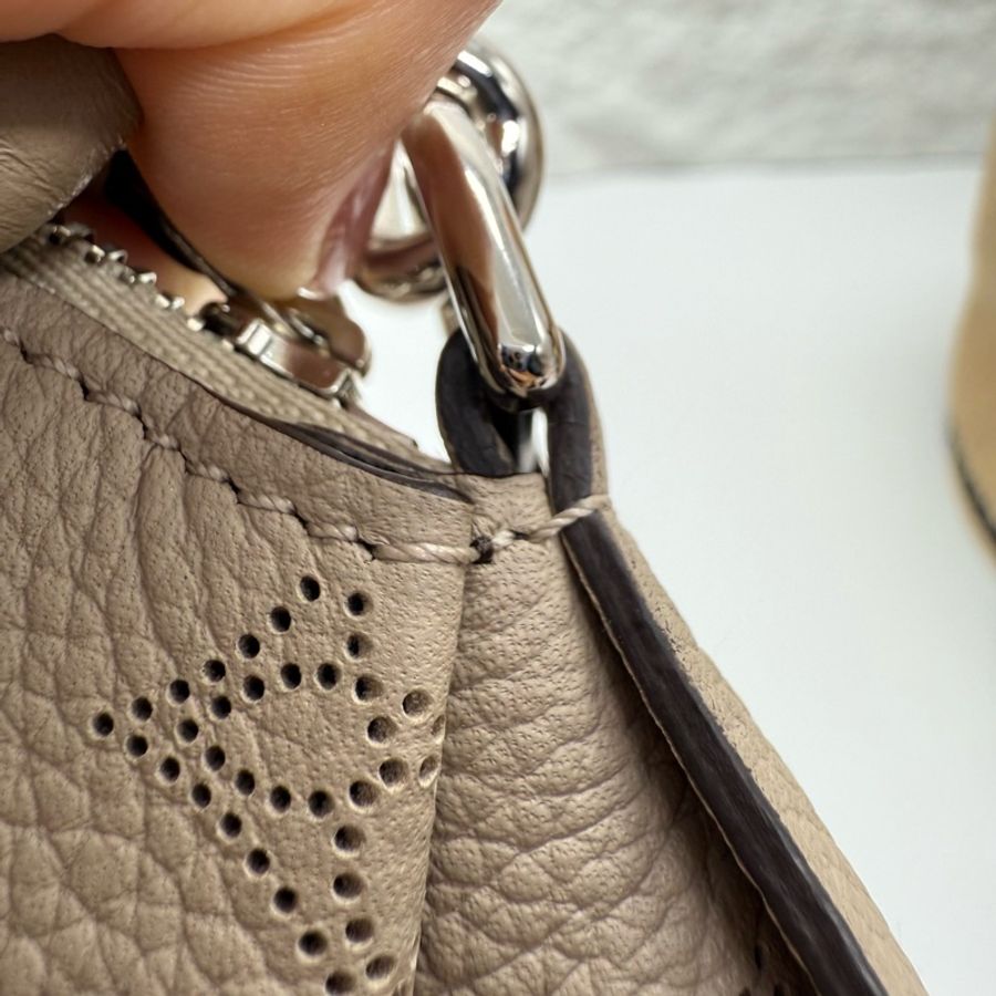 Louis Vuitton 路易威登月光女神 Babylone Chain BB 奶茶灰色手提斜挎包 芯片款-7