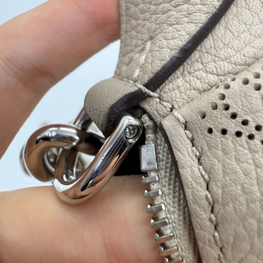Louis Vuitton 路易威登月光女神 Babylone Chain BB 奶茶灰色手提斜挎包 芯片款-9