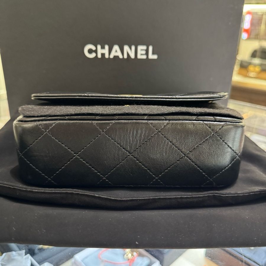 Chanel香奈兒 23B黑金復古圓環手柄包 底長17cm 附件全套-8