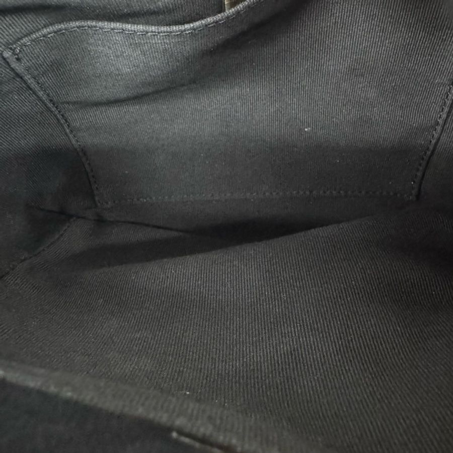 香奈兒Chanel 22B熔岩黑金 TOTE 單肩包,新款晶片-12