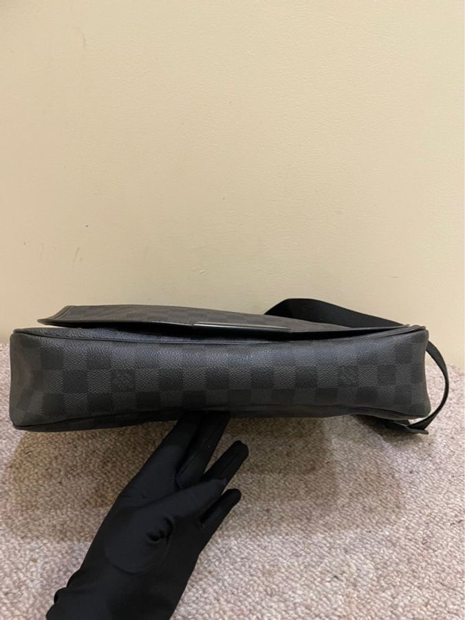 Louis Vuitton 路易威登經典黑棋盤格布魯克林男士郵差包中號 可斜挎單肩 肩帶可調節 尺寸:34x29x9cm。-6