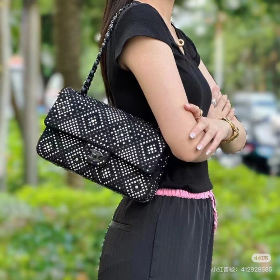 CHANEL 22P毛呢滿鑽CF25 - So Black-1