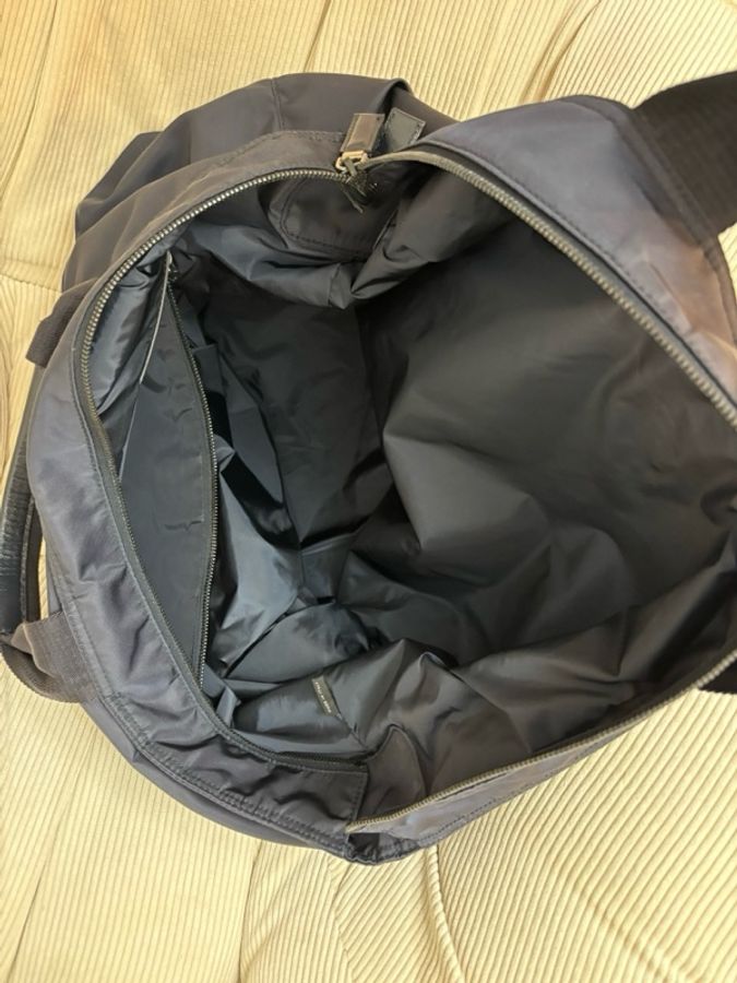 Prada普拉達 深藍色手提旅行包 公事包 輕便好用 底長45cm-7