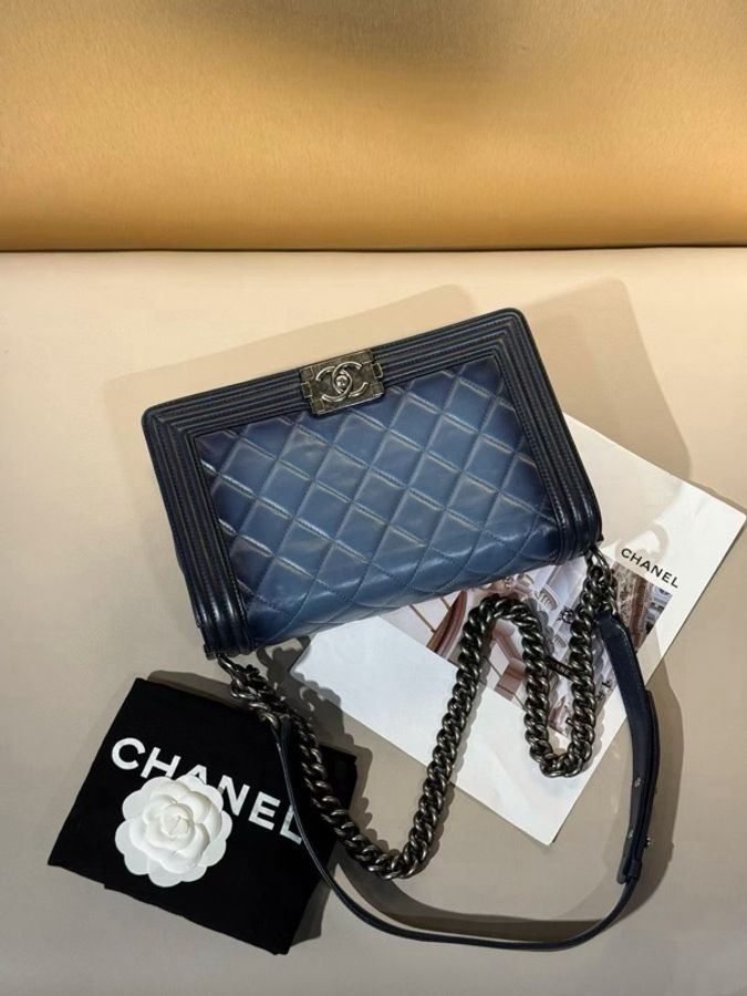 💙 威選精品|CHANEL Le Boy 中大號 深藍漸變 銀扣鏈條包 💙-7