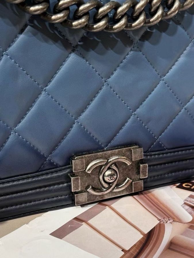 💙 威選精品|CHANEL Le Boy 中大號 深藍漸變 銀扣鏈條包 💙-10