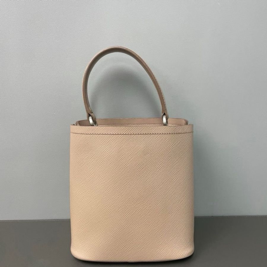 🤍 威選精品|PRADA Panier 徽章限定水桶包 🤍-6