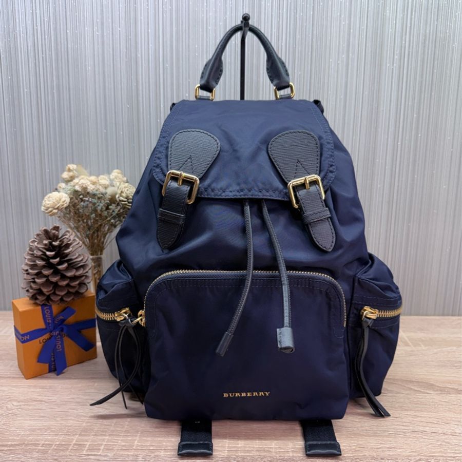 Burberry 深藍色金釦軍旅後背包-0