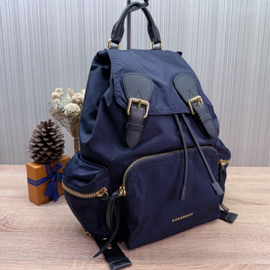 Burberry 深藍色金釦軍旅後背包-2